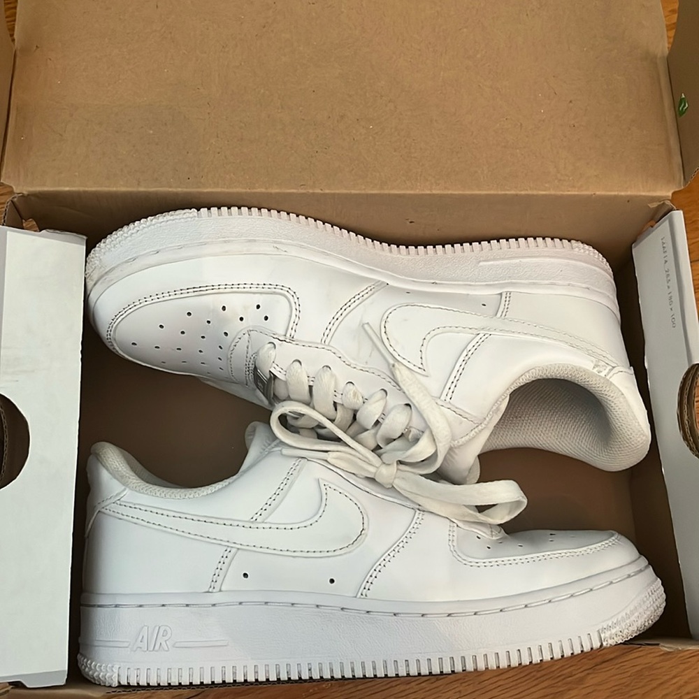 NIKE AIR FORCE ONES